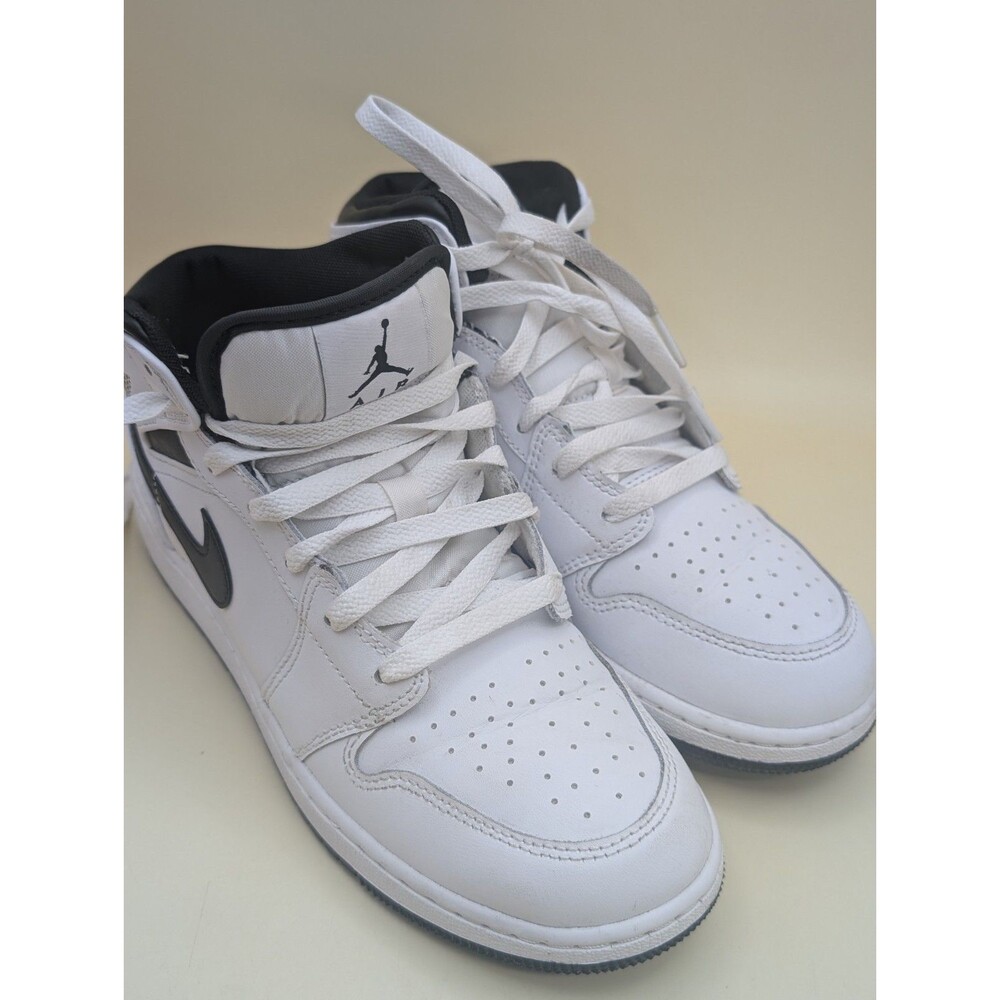 Nike Air Jordan 1 Mid GS Reverse Panda White Black DQ8423-132 Size 6Y Women 7.5 - Picture 13 of 14